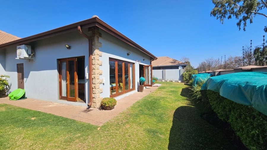 3 Bedroom Property for Sale in Meerhof North West